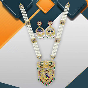 High on Demand Stylish <b>Imitation</b> <b>Jewellery</b> Set With Trendy Necklace Earrings for Daily and Party Use - Product Image 2
