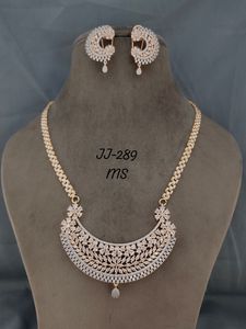 Conjunto de Collar de Novia con Diamantes CZ y Aretes de Diseño para Boda, Compromiso o Fiesta - Product Image 4