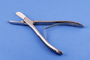 คีมตัดกระดูกลิสตัน 20 ซม. แบบสปริงคู่ รอนเจอร์ เครื่องมือศัลยกรรมกระดูก เครื่องมือจับกระดูกโดย MayoMed - Product Image 3