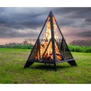 Gran hoguera geométrica de metal con forma hexagonal creando un diseño sofisticado y único para el entretenimiento en el patio trasero - Product Image 6
