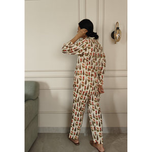 Conjunto Coordinado de Dos Piezas para Mujer Double Dandy, Tejido Suave, Estampado Floral, Manga Larga - Product Image 1