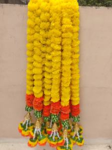 Guirnalda de caléndula artificial esponjosa hecha a mano de 6 pies con campanas y hojas para Diwali Navratri Home & Mandir Decoration - Product Image 5