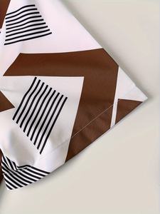 Conjunto de Ropa Casual de Dos Piezas para Hombre, Camisa de Manga Corta con Estampado Geométrico Abstracto y Pantalones Cortos con Cordón, Estilo Playero de Verano - Product Image 5
