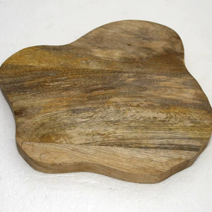 Tabla de cortar de madera de olivo duradera hecha a mano, tabla de cortar de madera elegante para Preparación y servicio de alimentos de cocina - Product Image 1