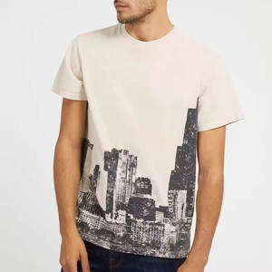 T-shirt à manches courtes et col rond pour hommes, blanc cassé, crème, imprimé graphique de l'horizon urbain, décontracté, en coton, pour l'été - Product Image 1