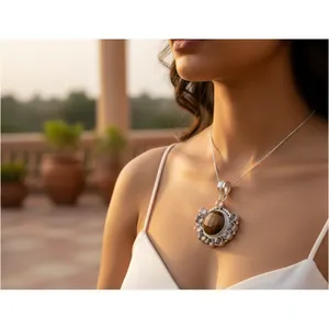 Collier tendance pour femme avec pendentif en argent sterling 925 fait main, motif géométrique croisé et améthyste - Product Image 3