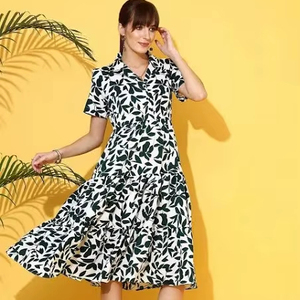 Robe bohème indienne 100% coton à la main avec imprimé floral Summer & Party Wear en vente écologique - Product Image 4