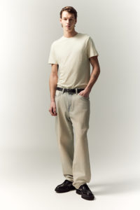 Vente en gros T-shirts du fabricant Chemise de sport cintrée en coton beige pour hommes Design imprimé personnalisé Style formel Prix bon marché - Product Image 2
