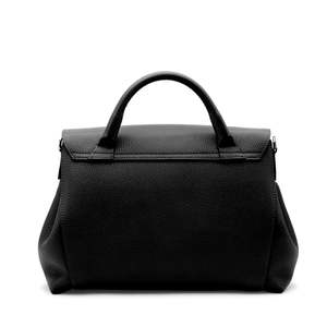 Bolso de Negocios para Dama de MARIOVALENTINO, Color Negro, con Cubierta de Cuero Martellato, Cierre de Solapa, Hecho en Italia - Product Image 4