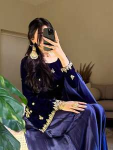 Hermoso Traje Gharara de Color Azul para Fiesta, Estilo Bollywood, con Sharara y Dupatta, de Terciopelo Sintético Pesado, de Secado Rápido, para Mujer, Estilo Indio-Pakistaní - Product Image 2