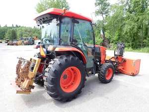 Tractor Agrícola Compacto de Alta Productividad con Transmisión de Engranajes, Motor de Bomba y Motor, para L4060 4WD 42HP Premium Wheel, 2015 - Product Image 4