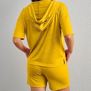 Vêtements de mode Ensemble sweat à capuche et short pour femmes Conception personnalisée au prix de gros Ensemble sweat à capuche et short pour femmes - Product Image 4