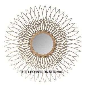 Espejo Decorativo de Pared con Diseño Vintage Elegante, Acabado Dorado, Forma Única de Metal, Personalización de Fábrica, para Dormitorio - Product Image 3