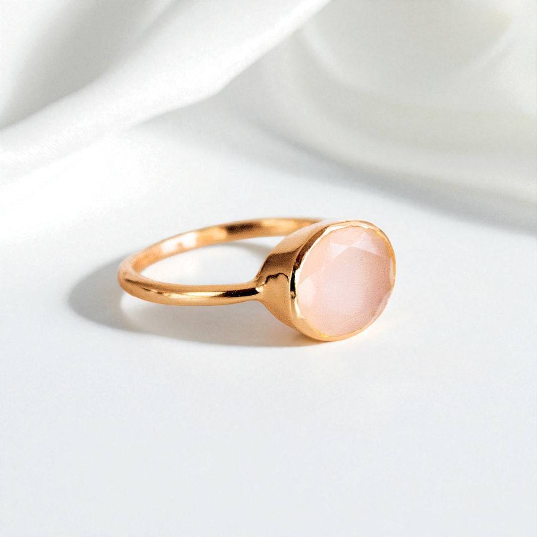 พลอยคาลซิโดนีสีชมพูสีโรสโกลด์