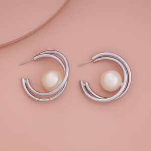 Hermosos pendientes de perlas a la moda 185976 - Product Image 1