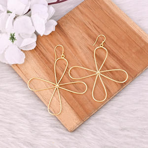 Traditional Brass Gold Plated Celeb Style Vintage Classic Statement Earrings <b>Set</b> <b>Cheap</b> Flower Shape for Gift Occasions - Product Image 2