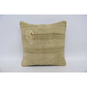 Almohada de lana Beige de 14x14 pulgadas tejida, patrones cuadrados florales Vintage, diseño Kantha bordado con mechones, ropa de cama rústica para uso en sofá - Product Image 1