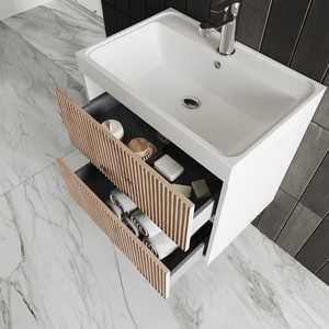 Mueble de baño suspendido Cannes de 60 cm, de roble dorado acanalado, con lavabo - Product Image 3