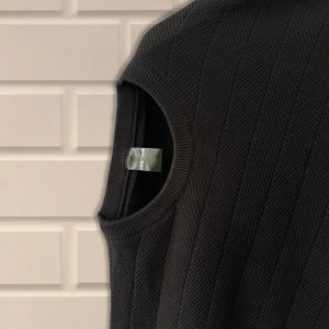 Camiseta de algodón de gran tamaño con hombros caídos para hombre, ropa de calle con cuello de algodón peinado, camiseta en blanco de estructura más fina - Product Image 1