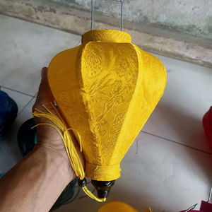 Linterna de seda tradicional Hoi An vietnamita hecha a mano para Festival boda fiesta jardín hogar OEM proveedor al por mayor - Product Image 1