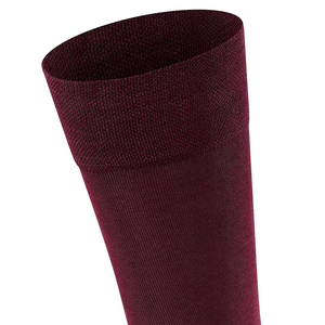 OEM Venta al por mayor Tarifa Hombres Calcetines de fútbol Transpirable Cómodo Ropa casual Calidad Premium Precio asequible Hombres Calcetines de fútbol - Product Image 5