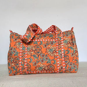 Bolsa de lona de algodón de moda con cierre de cremallera de impresión elegante On-The-Go Essentials para viajar - Product Image 1