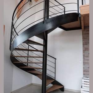 <span class=keywords><strong>Kit</strong></span> de marches d'<span class=keywords><strong>escalier</strong></span> <span class=keywords><strong>en</strong></span> bois à assembler facilement avec une dimension de poutre et une plaque latérale pré-coupée pour une <span class=keywords><strong>escalier</strong></span> <span class=keywords><strong>en</strong></span> colimaçon - Product Image 1