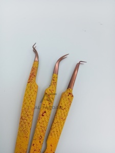 Pince à épiler d'extension de cils de beauté de volume de cils en acier inoxydable durable fait à la main outil de sourcil pointu de couleur or jaune et rose - Product Image 4