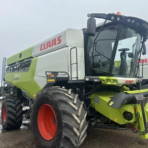 Machine agricole combinée 7400 pour une récolte efficace et la cueillette des céréales - Product Image 2