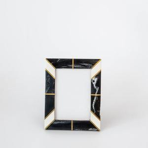 Marco de fotos de resina blanca natural hecho a mano con diseño marroquí elegante producto de estilo marroquí - Product Image 5