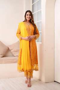 Ensemble haut et pantalon en rayonne brodés et imprimés de haute qualité et en rayonne de créateur, ensemble Dupatta entièrement cousu prêt à porter - Product Image 5