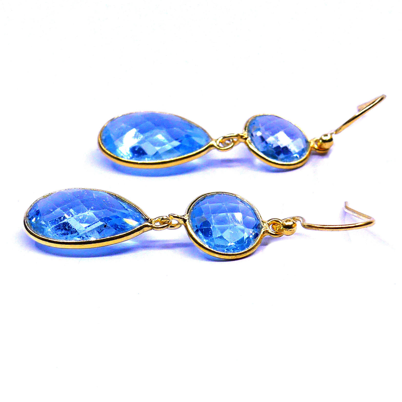 สีเหลือง