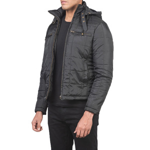 Veste coupe-vent à fermeture éclair légère matelassée noire avec capuche attachée pour hommes les plus exigeants à vendre en vrac - Product Image 3