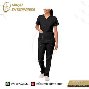 Breakthrough Plus Scrub Set para mujer-Top mejorado con cuello en V y pantalones con múltiples bolsillos - Product Image 2