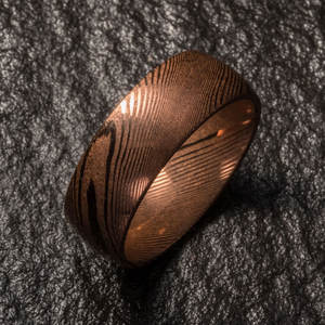 Handmade Damascus Steel Men's Wedding Band Unisex Engagement Ring Custom Stainless Steel Jewelry for Parties and Anniversaries - Product Image 3