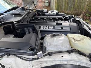 BMW Z3 3.0i Roadster 2001 d'occasion en bon état, sans réserve, avec pack sport, toit rigide amovible d'origine, principalement d'origine sud-étatiquée. - Product Image 6