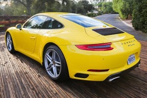 รถยนต์สปอร์ตสุดหรู ปี 2017 รุ่น 911 Carrera SUV ภายในสีเข้มใหม่ พร้อมกล้องมองหลัง รถสปอร์ตสุดไอคอนิกและความเร็วที่น่าตื่นเต้น - Product Image 4