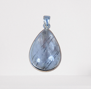 Colgante de piedras preciosas de Plata de Ley 925, joyería de rutilo negro, colgante de moda hecho a mano, colgante de diseñador en forma de pera, regalo para ella - Product Image 1