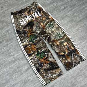 Pantalon évasé en nylon premium pour homme, coupe régulière, style streetwear, dentelle perlée pour l'hiver - Product Image 1