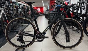 Ready to Ship Brand New Treks Madone SLR <b>9</b> AXS Gen 8 (2025) - Product Image 2