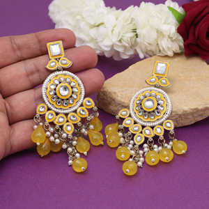 ต่างหูห้อยโลหะผสมสีเหลือง Kundan Meenakari ชุบทอง (9.5cm x 5cm) (MKE2017YLW) - Product Image 1