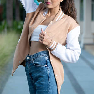 Chaqueta Letterman de alta calidad para mujer, chaqueta Letterman de gran tamaño, chaqueta Letterman de Material duradero - Product Image 4