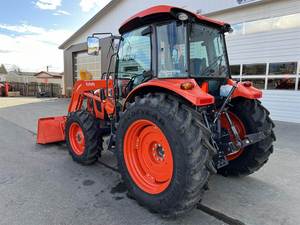 Tractor M5-111HDC24-1 2022 - Tractor Utilitario de Alto Rendimiento con Cabina Climatizada y Características Avanzadas - Product Image 5