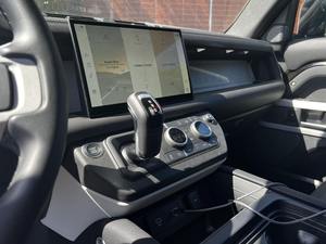 SUV 2024 Usado con Volante a la Izquierda, 110 X-Dynamic, 50001-75000 Millas, 150-200 CV, Sin Accidentes y Listo para Enviar - Product Image 4