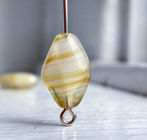 Venta al por mayor de cuentas de cristal checo de mármol blanco tostado Vintage 15x10mm ovalado con hoyuelos pellizcados y ovalados para joyería DIY cristal de Murano - Product Image 2