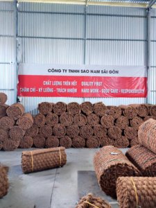 Tapis de porte en noix de coco écologique et biodégradable de haute qualité fabriqué au Vietnam pour paver des chemins de terre dans les parcs de banlieue utilisation en extérieur - Product Image 2