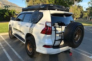 2018 G.X 460 V.8 Power Premium - Product Image 4