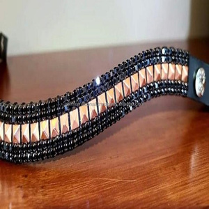 Correa de piel auténtica con forma de onda para cejas de caballo, diseñada con pirámide de oro rosa y cristales negros, mega brida ostentosa - Product Image 5