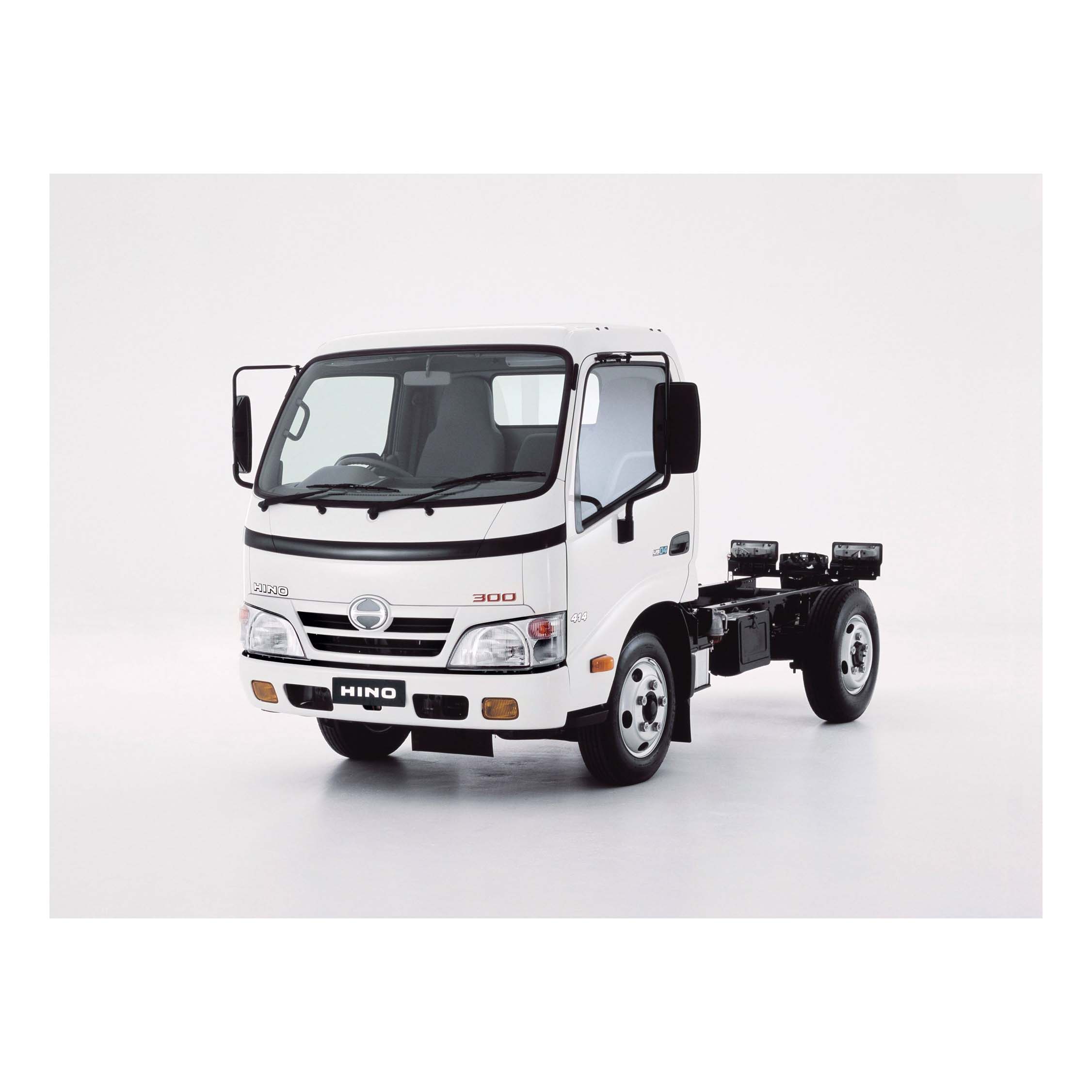 Hino Dutro грузовик для продажи с прочным шасси и мощными возможностями для тягачей