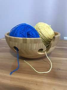 Magnifique bol à laine en bambou de 8 pouces, fait main, en bois de hêtre de qualité supérieure, pour le tricot et le crochet - Product Image 5